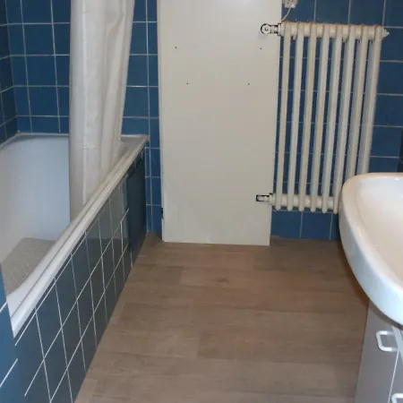 Serena Waterbed Seaview Apartment *